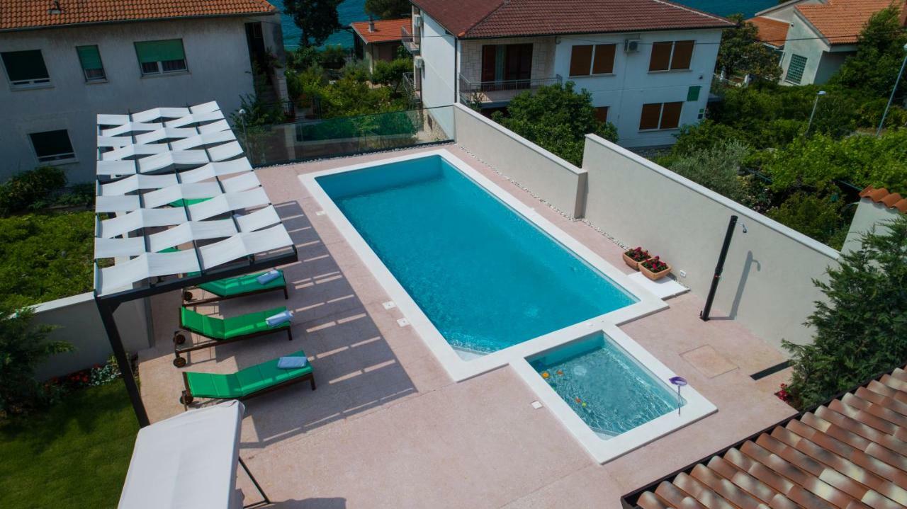 Villa Oria Pola Esterno foto