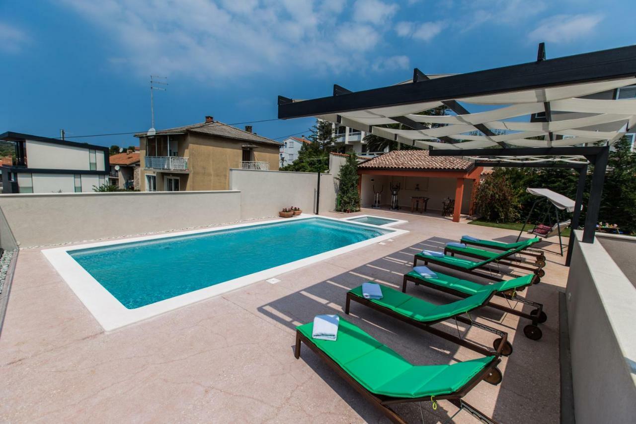 Villa Oria Pola Esterno foto